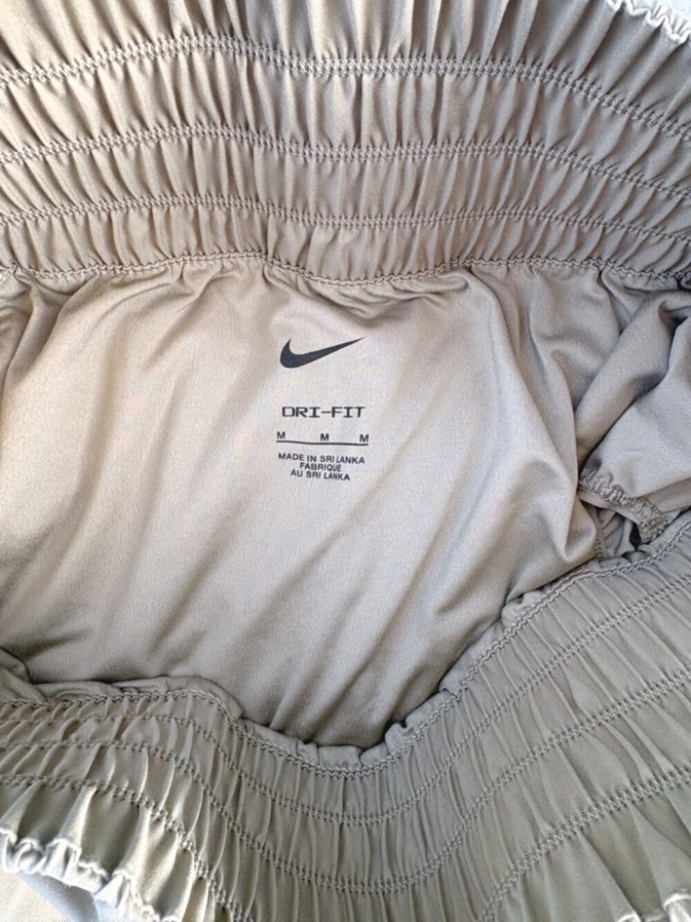 Nike One Dri-FIT Ultra High-Waisted 3" Brief-Lined Shorts Medium Tan Olive - Picture 5 of 8